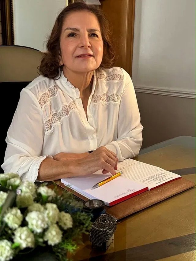 Dra. Graça Abreu no consultório